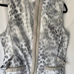 Women's Silver Leopard-Print Zip Vest